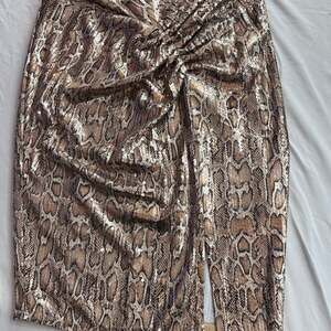 Fashion 2 Figure Gold Sequin Snake Print Midi Skirt